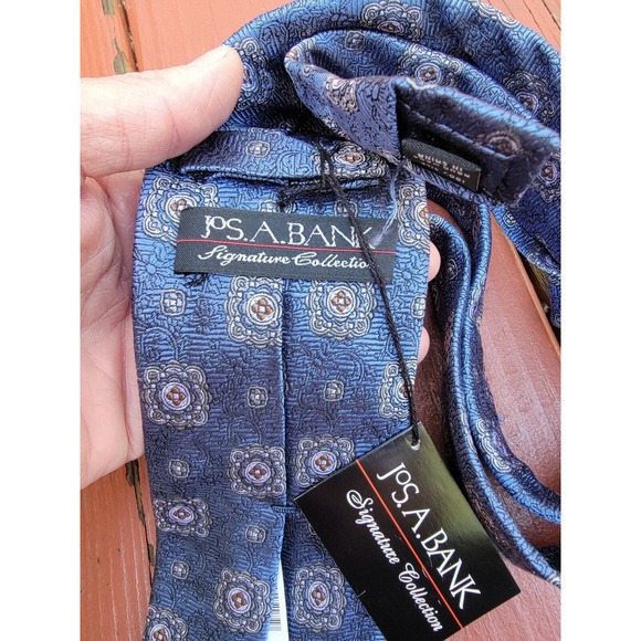 NWT JOS A BANK Tie SIGNATURE COLLECTION Hand Made Silk Luxury Grenadine Blue - Picture 3 of 4